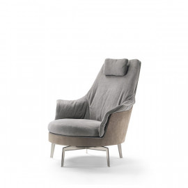Guscioalto armchair